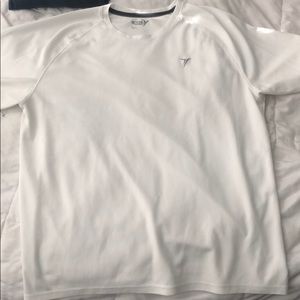 Old navy dry fit white t shirt